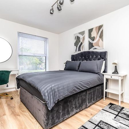 לונדון Cosy Guest House In Whitechapel מראה חיצוני תמונה