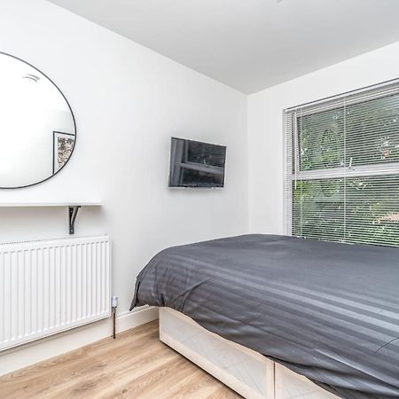 לונדון Cosy Guest House In Whitechapel מראה חיצוני תמונה