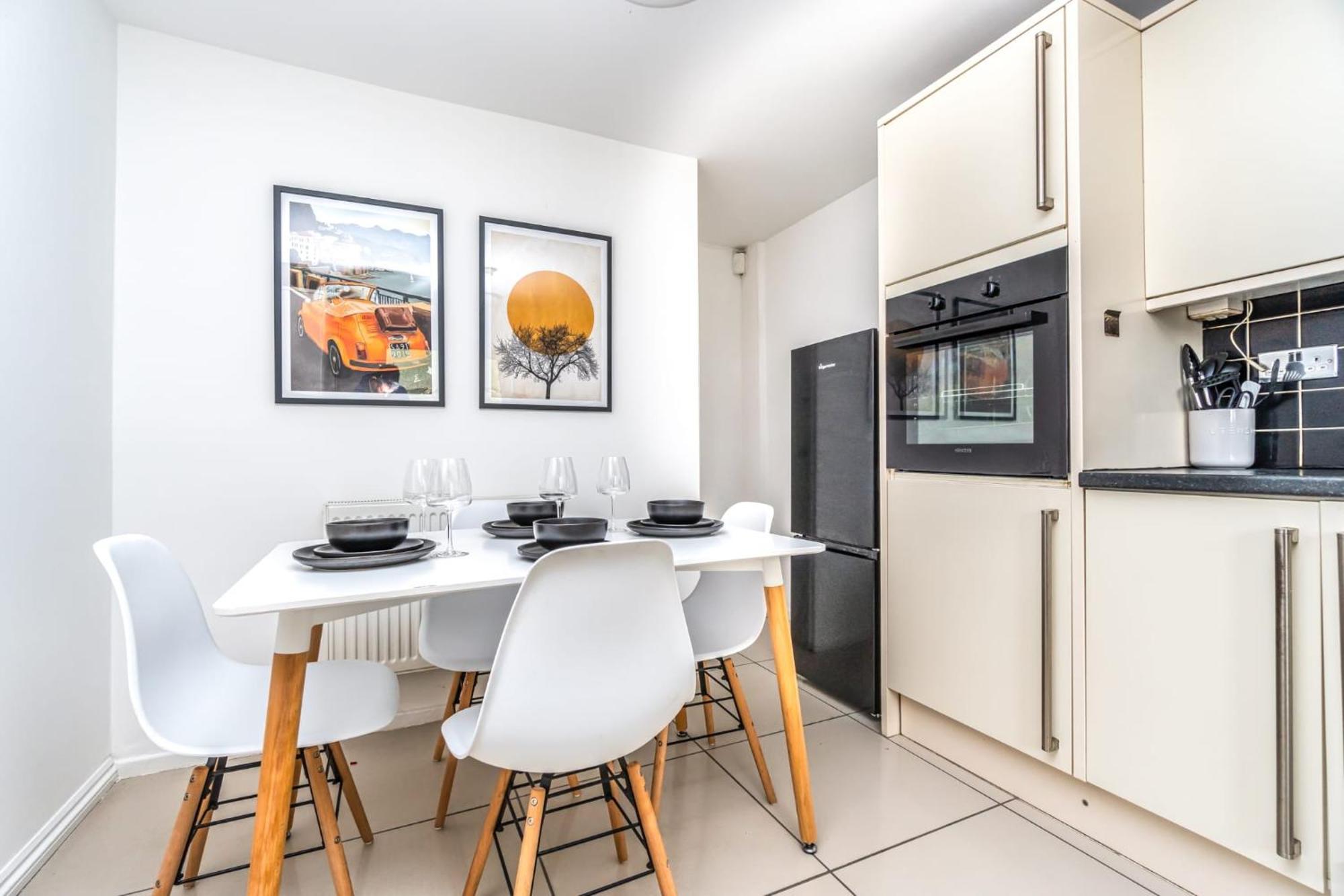 לונדון Cosy Guest House In Whitechapel מראה חיצוני תמונה
