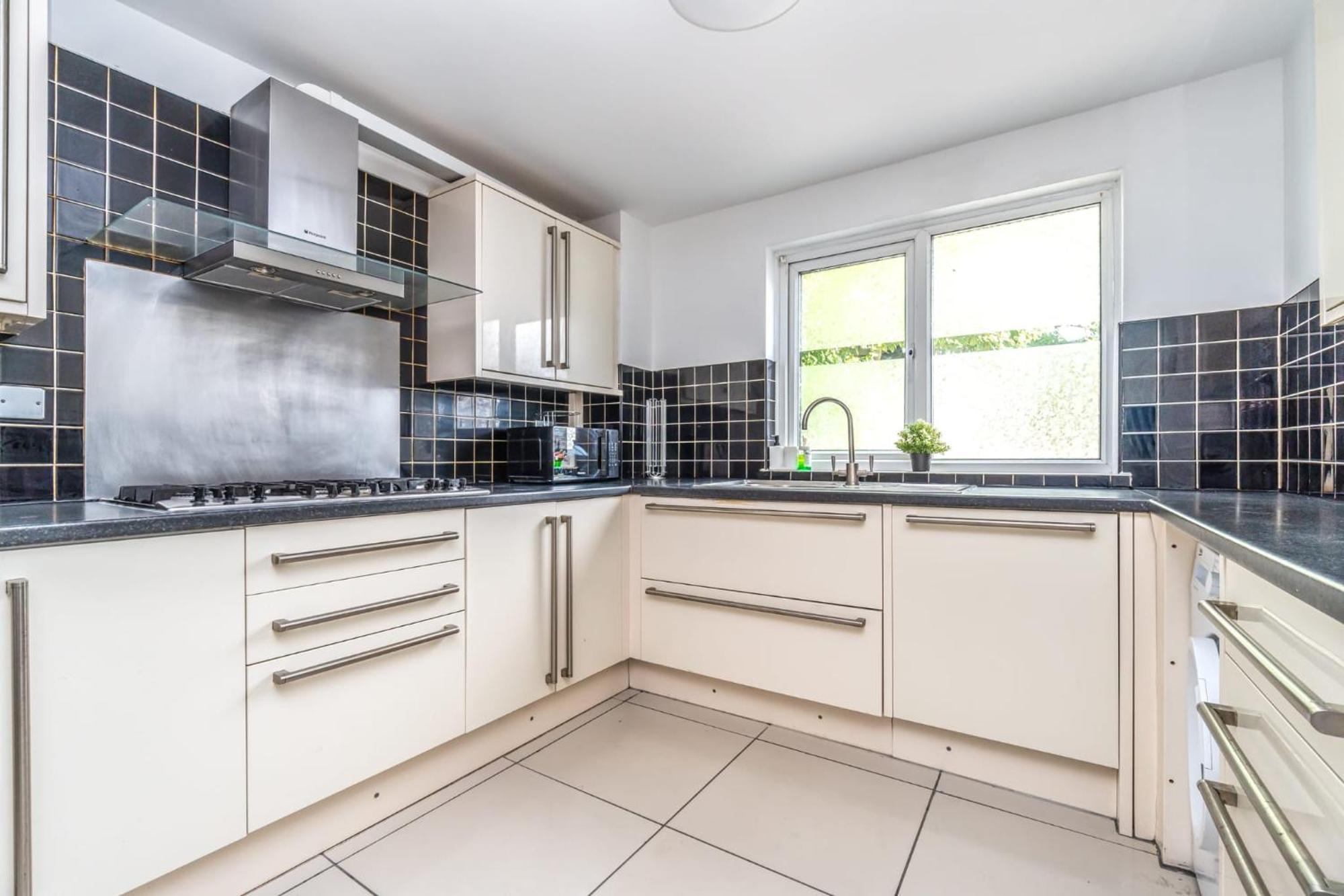 לונדון Cosy Guest House In Whitechapel מראה חיצוני תמונה