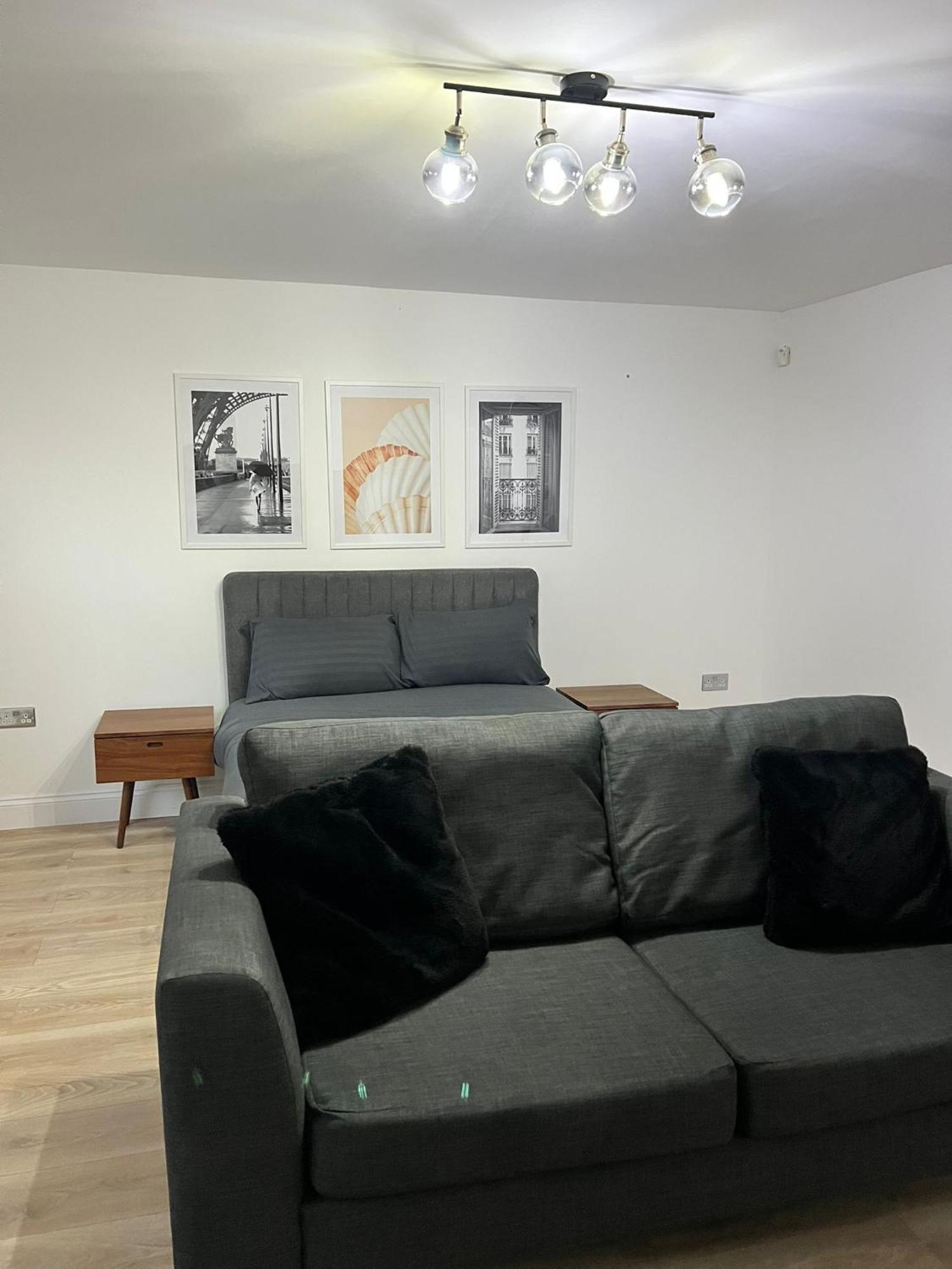 לונדון Cosy Guest House In Whitechapel מראה חיצוני תמונה